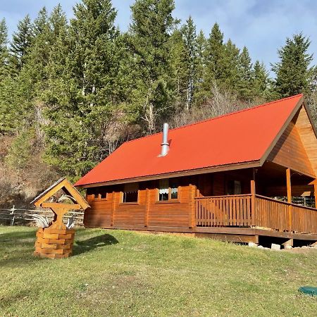 Camels Hump Guest Ranch Lumby エクステリア 写真