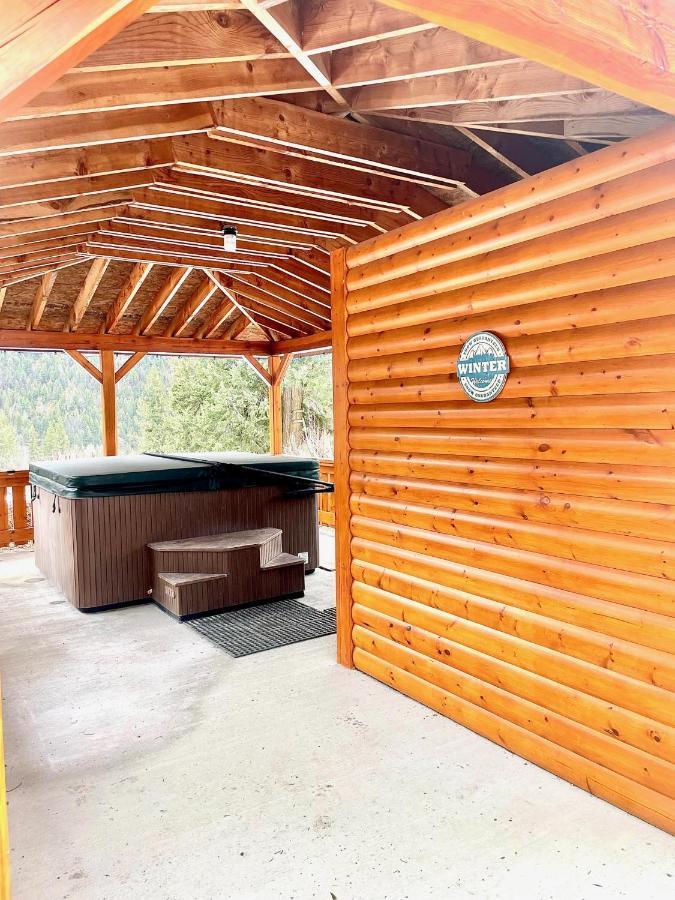Camels Hump Guest Ranch Lumby エクステリア 写真