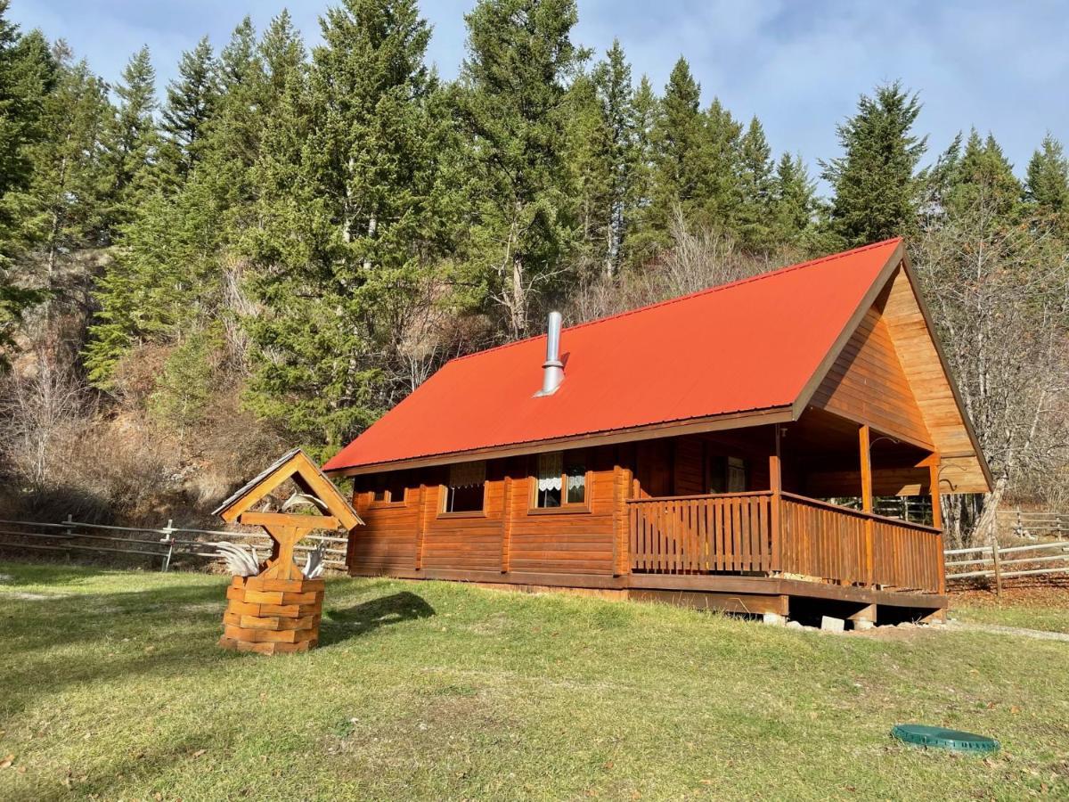 Camels Hump Guest Ranch Lumby エクステリア 写真